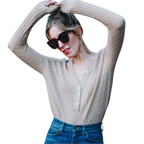 Duffy Pink 100% Cashmere Sweater Size Medium V Neck Long Sleeve Button Detail - Picture 11 of 13